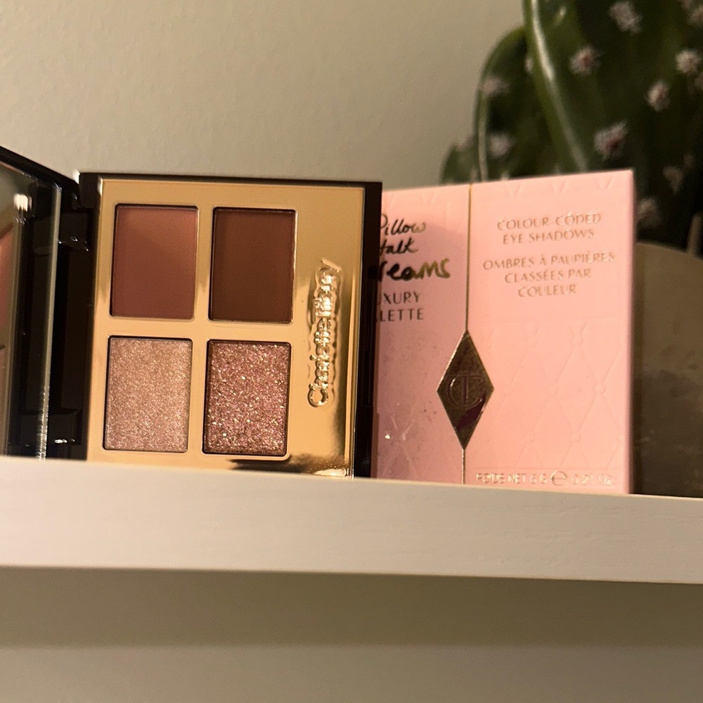Pillow Talk Dreams Luxury Palette - Picture 3 of 3